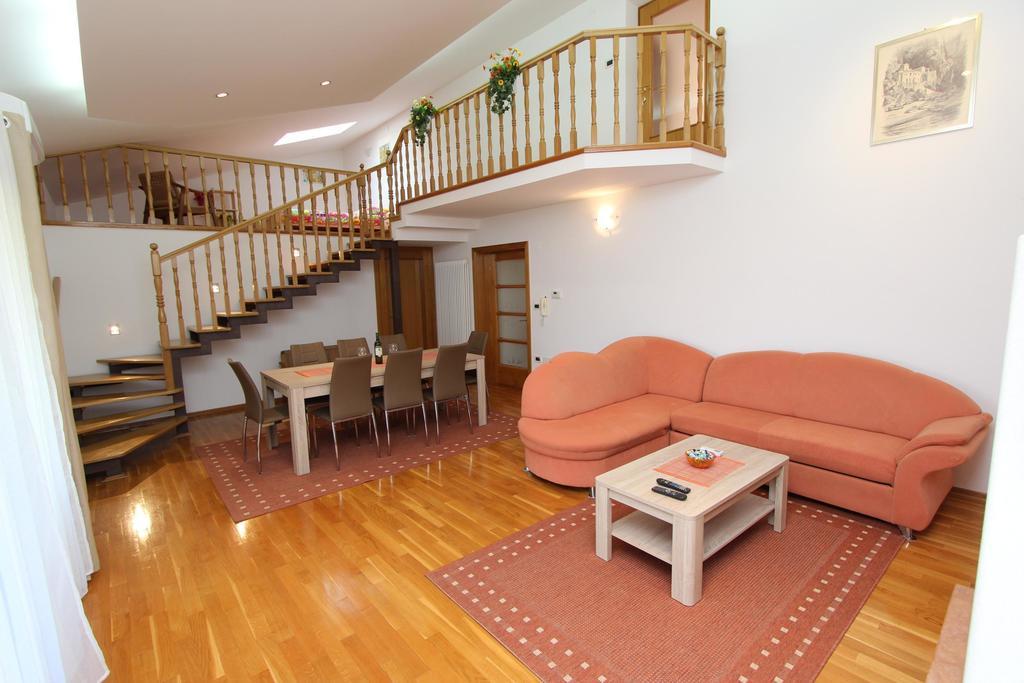 Apartment Villa Nera Pula Habitación foto